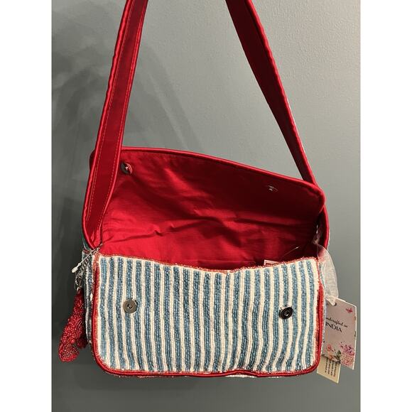 NEW RELEASE LOBSTER BEADED BAG WITH LOBSTER CHARM MADE IN INDIA Viral - Picture 4 of 8